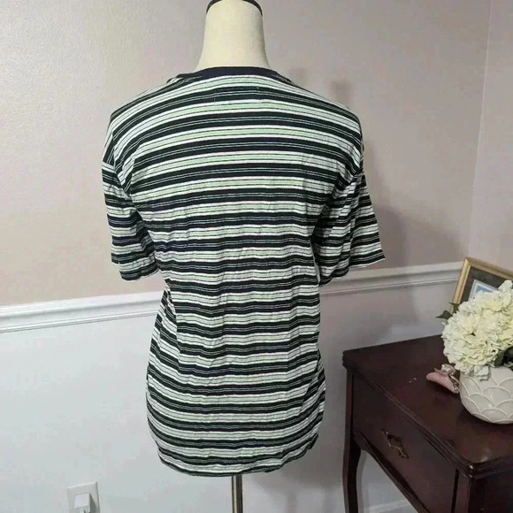 2/$10 Lost T Shirt - Picture 3 of 5